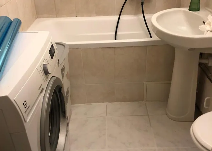 Apartament Słoneczny 2 Pokojowy Z Balkonem Niedaleko Metra